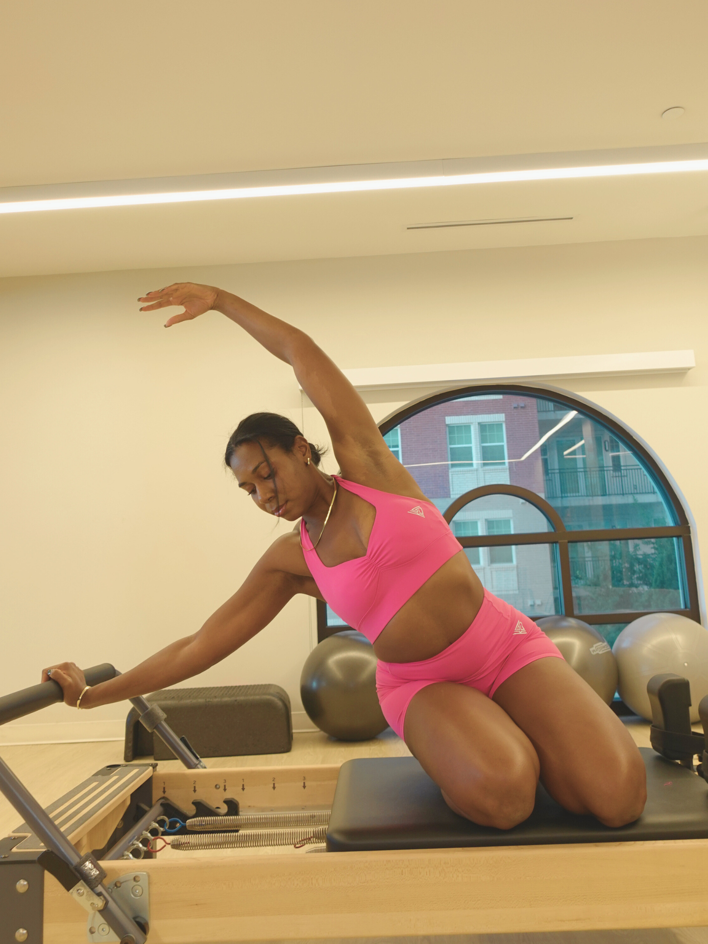 The Studio Short - Electric Rose